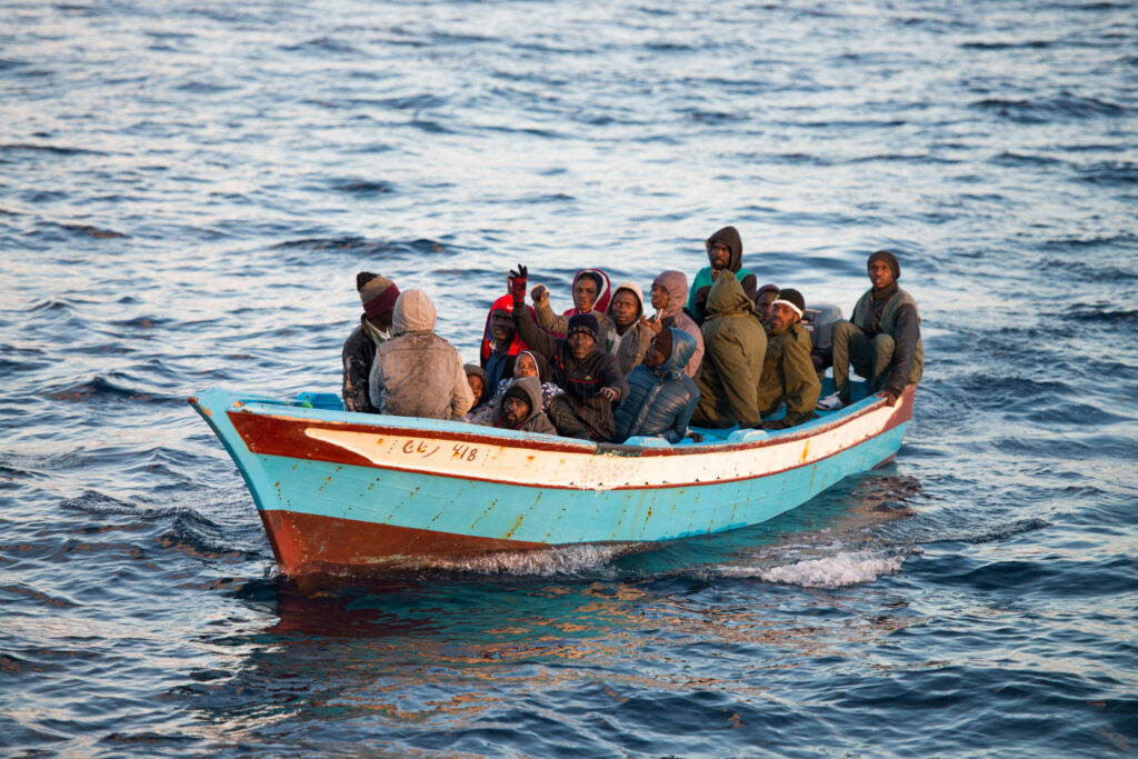 Sea-Eye - Reportage 23 Holzboot mit geflüchteten